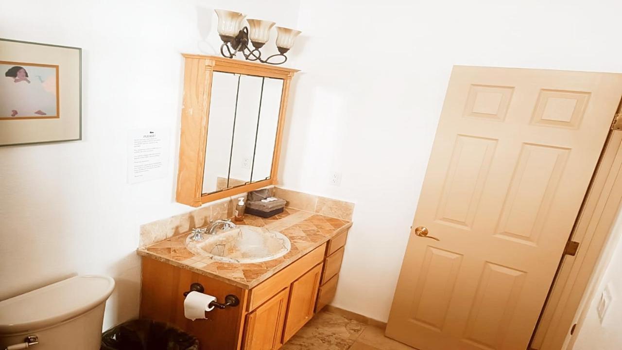 The Suites At Rocky Point 2 エクステリア 写真