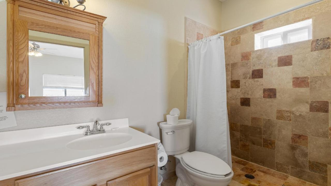 The Suites At Rocky Point 2 エクステリア 写真